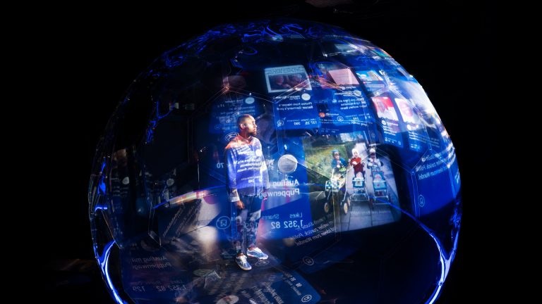 Nach Deutschlands häufigstem Wohnzimmer präsentiert Jung von Matt das Bubbleversum.