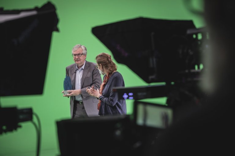 follow red konzipiert und realisiert Lieferantenwebcast