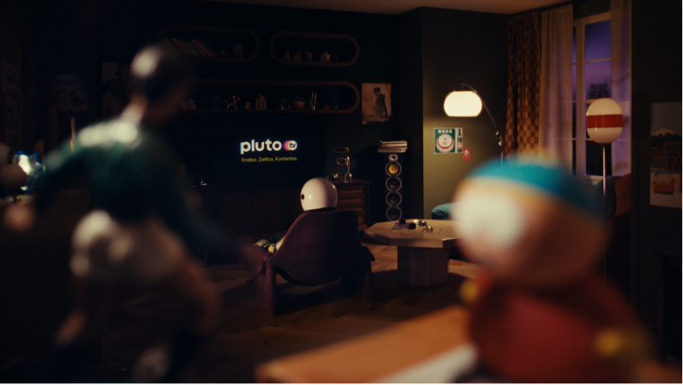 PLUTO TV und JvM NERD lassen Serien, Film und Sport Fans durch Raum und Zeit streamen.