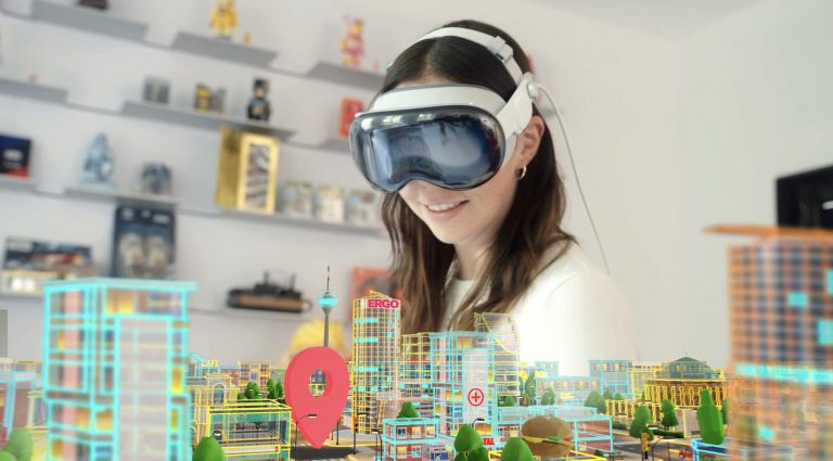 Apple Vision Pro Pioniere: ERGO und JvM NERD machen Versicherungen spielerisch erlebbar.