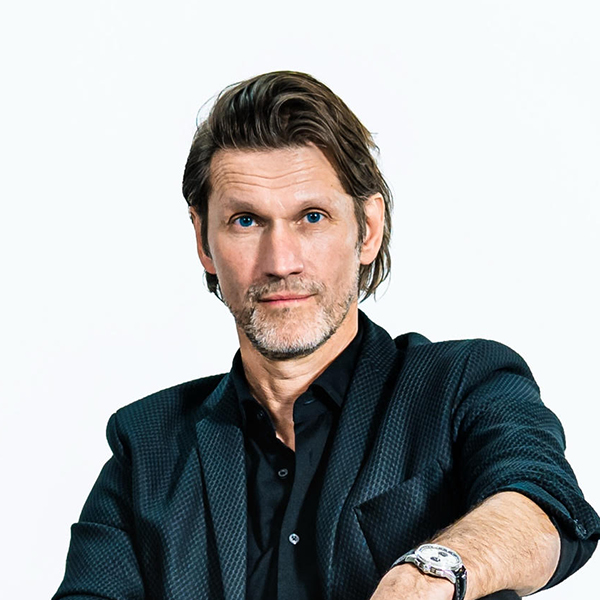 <strong>Joerg G. Fieback</strong>