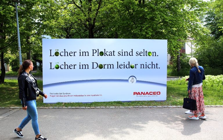 Löcher im Plakat inszenieren Leaky Gut