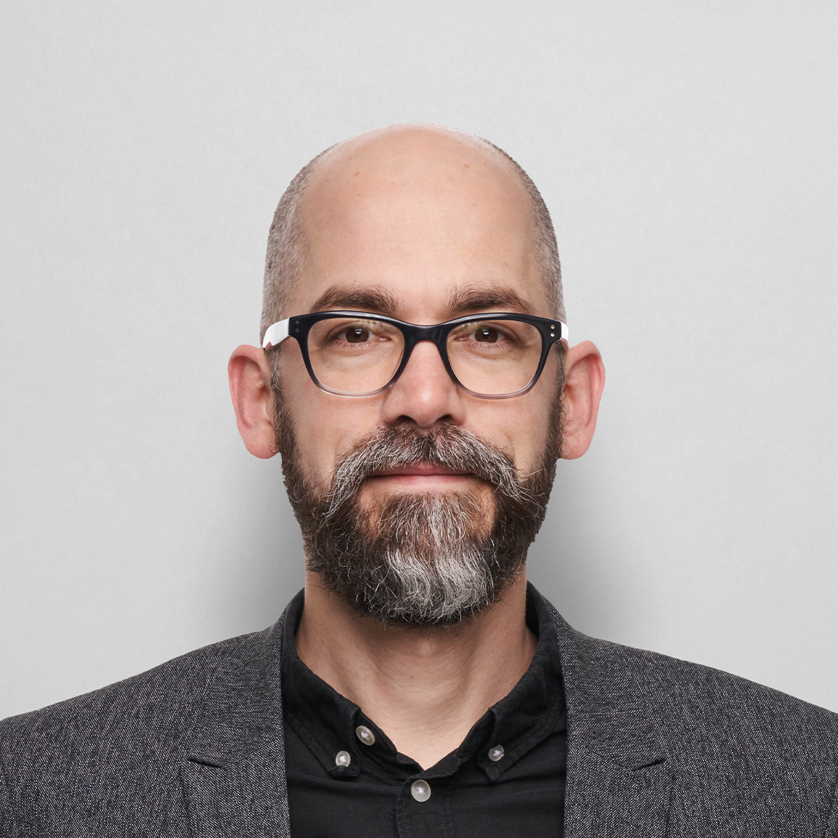 <strong><strong>Lars Peter Schierkolk</strong></strong>